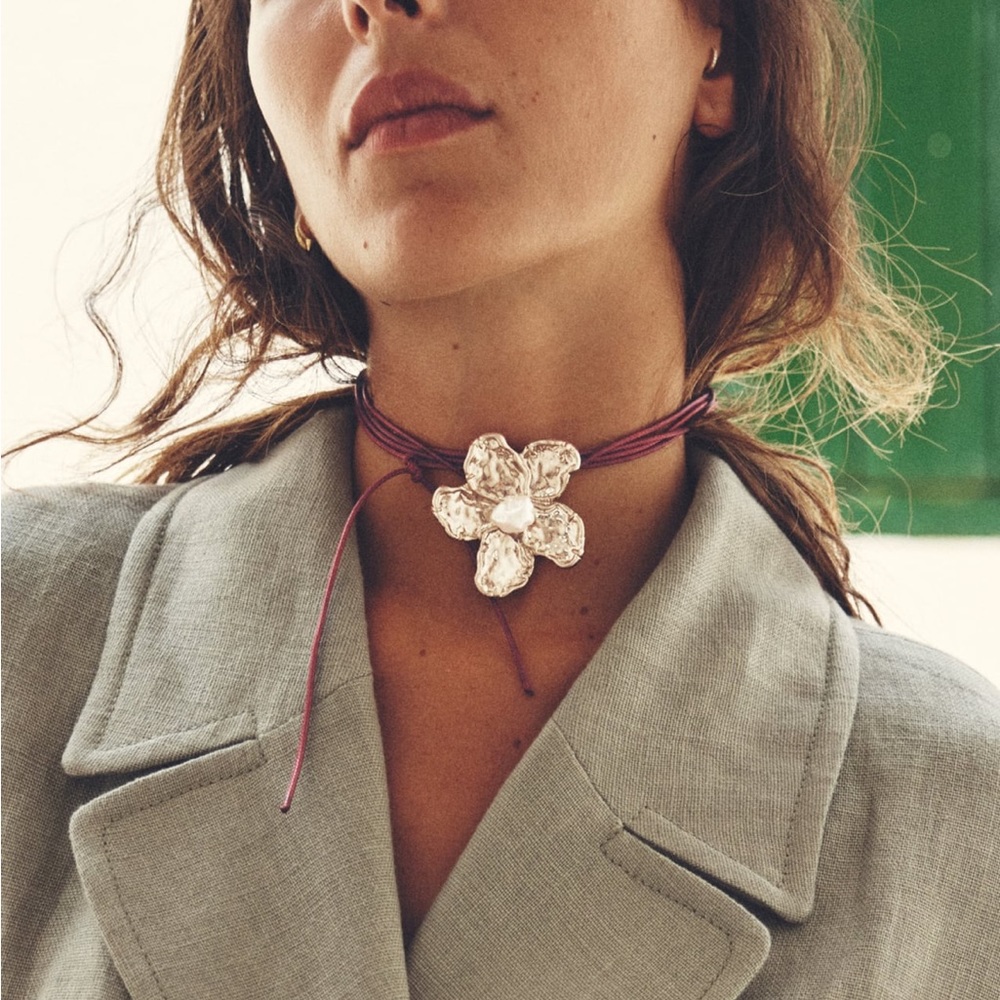 Zara limited edition floral with fresh water pearl leather belt necklace